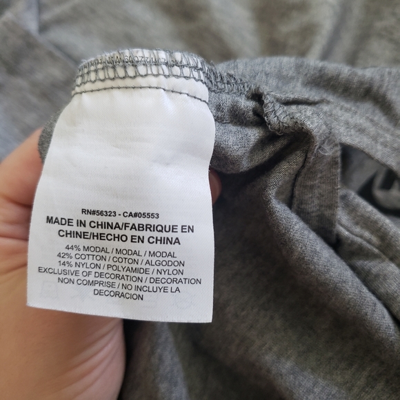 Nike Long Sleeve Pocket Tee - Picture 6 of 6